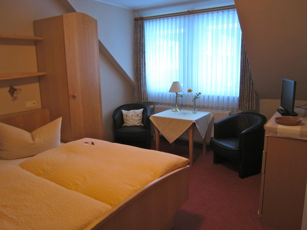 Pension Beste-Schnurbus Schmallenberg Habitación foto